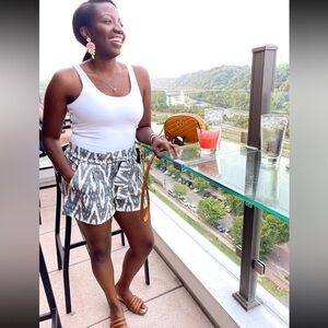 J.Crew Factory Women’s Cream Blue Ikat Print Tie Waist Shorts Size 8